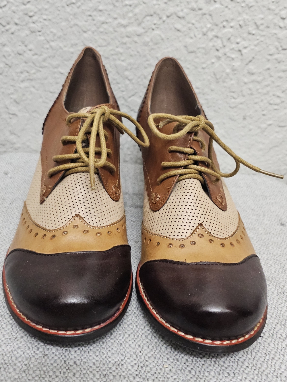 L'Artiste Bardot Oxford Heels EU 41 US 10 Brown Leather Perforated Lace Up - Picture 2 of 7